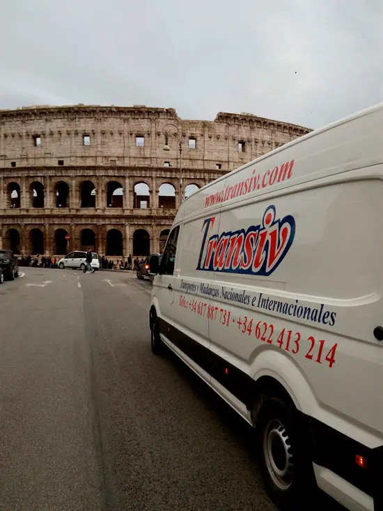 mudanzas transiv en el coliseo de roma